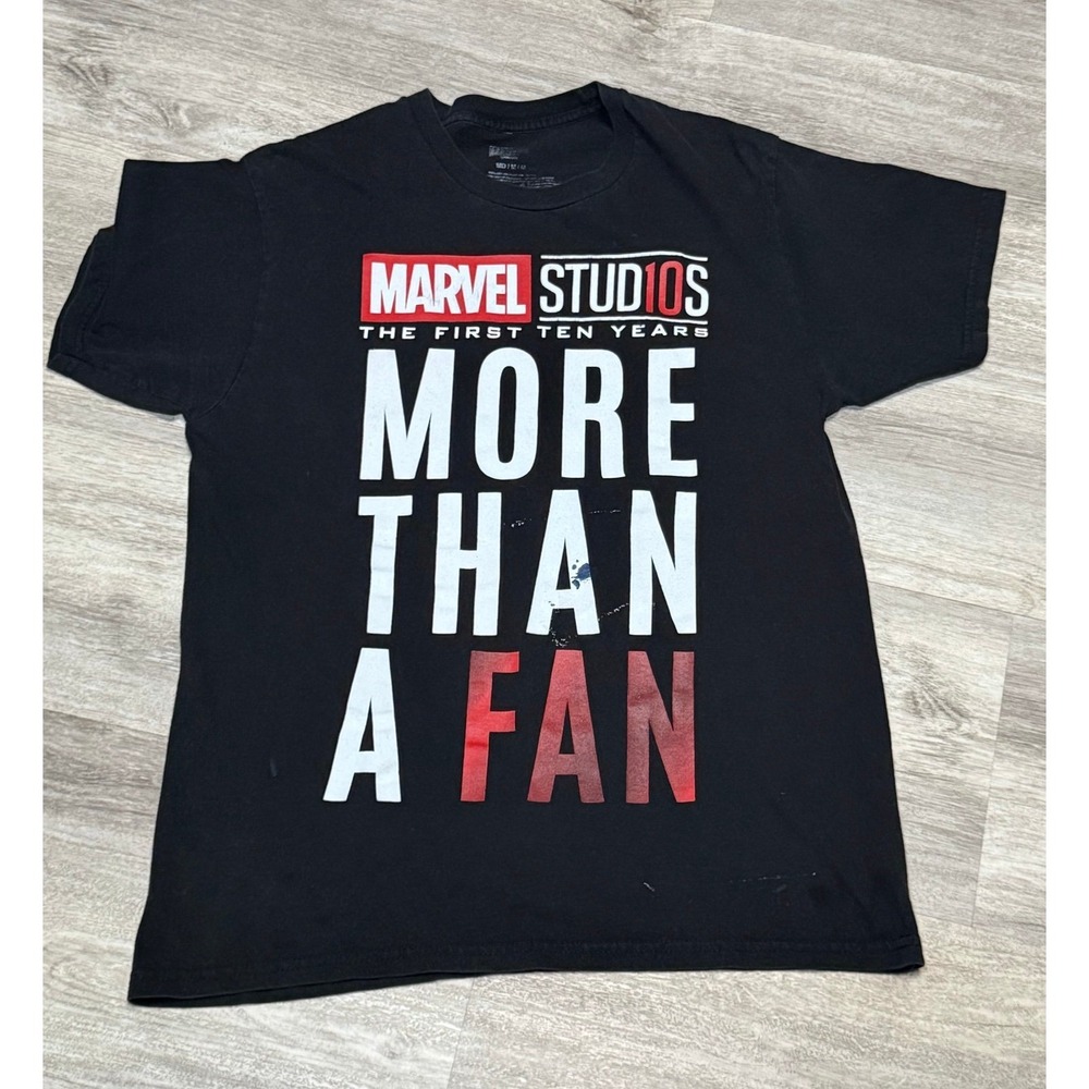 Marvel fan T-shirt size medium